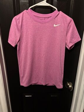 Nike Kids Short Sleeve Tee in Heather Pink with White Swoosh